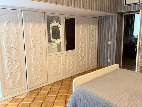 Sahildə 2 otaqlı köhnə tikili mənzil kirayə verilir, 70 m², 1 200 AZN/ay, şəkil 3 / 11