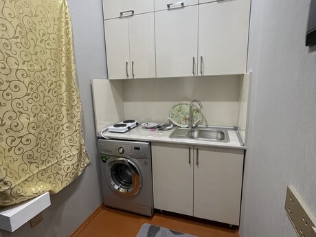 Сдаётся 1-комнатная квартира в старом фонде, 28 May, 35 м², 550 AZN/мес, фото 4 / 6