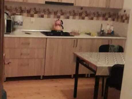 Сдаётся 3-комнатная квартира в старом фонде, Xətai, 80 м², 450 AZN/мес, фото 2 / 8