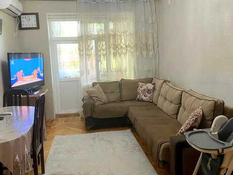 Elan №6527847 - Bakı, 8-ci kilometr q., 4 otaqlı, 85 m², 3/5 mərtəbə