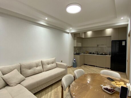 Qurtuluş 93 kompleksində 2 otaqlı yeni tikili mənzil satılır, 52 m², 82 000 AZN, şəkil 3 / 9