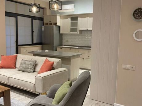 3-room apartment for rent, 120 m², Renessans Palace: 2 500 ₼/mo 3