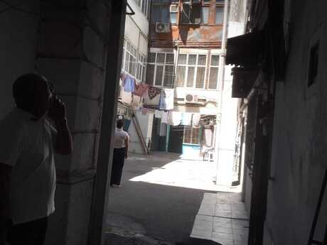 28 Mayda 1 otaqlı köhnə tikili mənzil satılır, 20 m², 75 000 AZN, şəkil 3 / 8