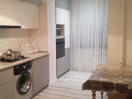 Yasamalda 3 otaqlı köhnə tikili mənzil satılır, 70 m², 249 000 AZN, şəkil 4 / 12