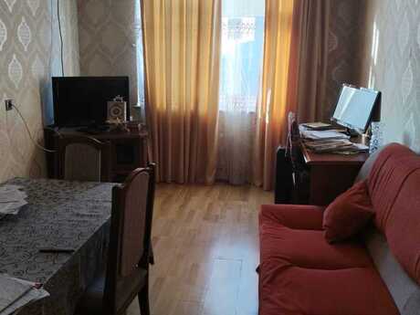 Elan №6527929 - Bakı, 8-ci mikrorayon q., 3 otaqlı, 85 m², 9/9 mərtəbə