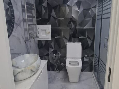 9-cu mikrorayonda 2 otaqlı yeni tikili mənzil satılır, 55 m², 198 000 AZN, şəkil 2 / 12