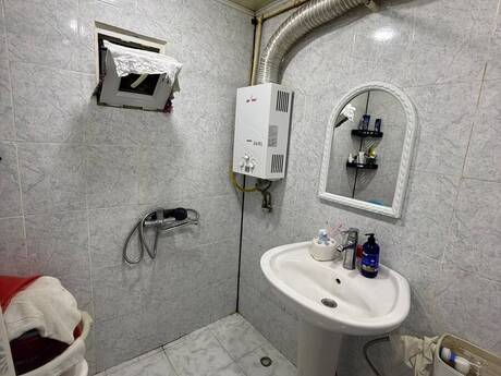 1-room old-build apartment for sale in İnşaatçılar, 35 m², 125 000 AZN, photo 4 / 7