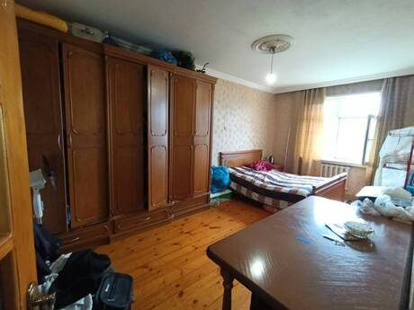 Yeni Günəşlidə 2 otaqlı köhnə tikili mənzil satılır, 65 m², 120 000 AZN, şəkil 2 / 10