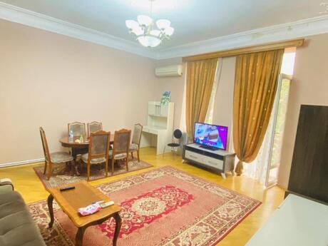Elan №6528154 - Bakı, 28 May m., 3 otaqlı, 80 m², 3/4 mərtəbə