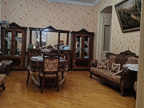 3-room old-build apartment for sale in Nizami, 135 m², 385 000 AZN, photo 2 / 7
