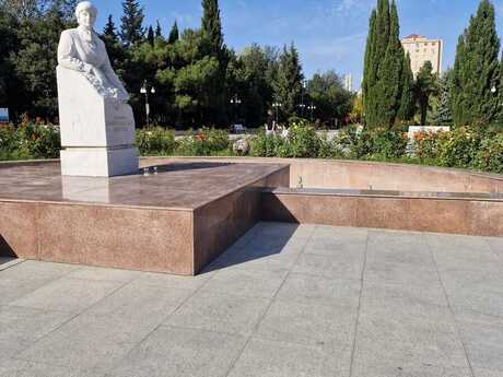 Nəsimidə 4 otaqlı köhnə tikili mənzil satılır, 115 m², 285 000 AZN, şəkil 2 / 12