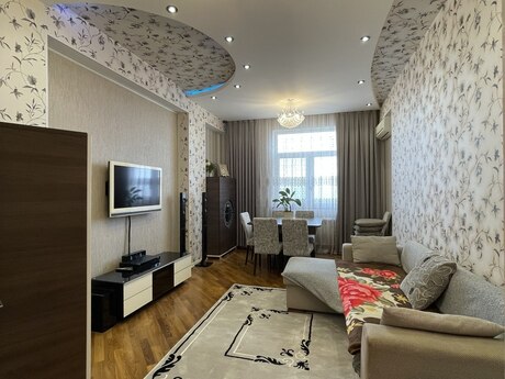 3-комн. · 80 m² · 13/17 этаж, Azadlıq Prospekti