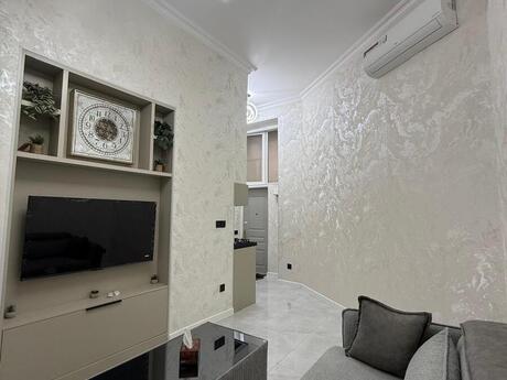 Sahildə 2 otaqlı köhnə tikili mənzil satılır, 40 m², 168 000 AZN, şəkil 4 / 11