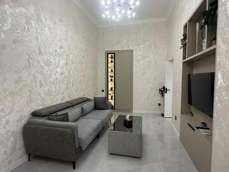 Sahildə 2 otaqlı köhnə tikili mənzil satılır, 40 m², 168 000 AZN, şəkil 3 / 11