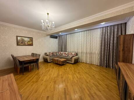 3 otaq · 145 m² · 7/18 mərtəbə, Gənclik