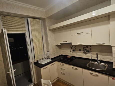 3-room new-build apartment for rent in Günəşli, 75 m², 699 AZN/mo, photo 4 / 10