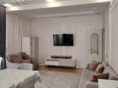 Bakıxanovda 4 otaqlı yeni tikili mənzil satılır, 156 m², 449 000 AZN, şəkil 3 / 12