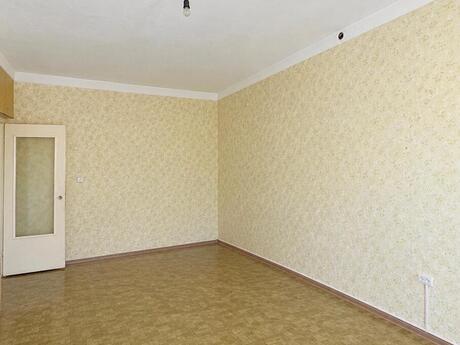 4-room old-build apartment for sale in Həzi Aslanov, 95 m², 179 000 AZN, photo 2 / 12