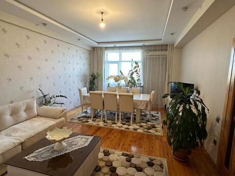 2-room new-build apartment for sale in Xalqlar Dostluğu, 80 m², 240 000 AZN, photo 2 / 11