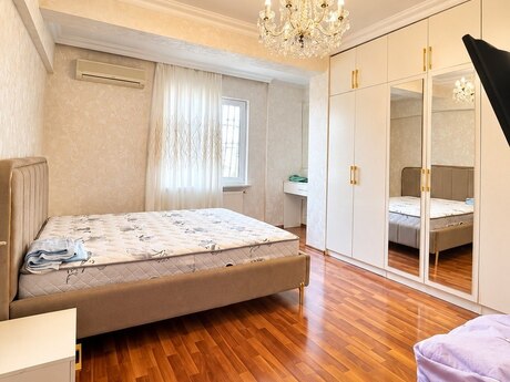 Продаётся 3-комнатная квартира в новостройке, İnşaatçılar, 95 м², 250 000 AZN, фото 5 / 12