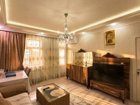Elan №6528474 - Bakı, Nizami r., 4 otaqlı, 110 m², 8/9 mərtəbə