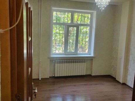 Əhmədlidə 2 otaqlı köhnə tikili mənzil satılır, 60 m², 160 000 AZN, şəkil 4 / 12