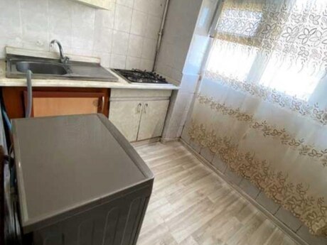 Yeni Yasamalda 2 otaqlı köhnə tikili mənzil kirayə verilir, 45 m², 480 AZN/ay, şəkil 5 / 8