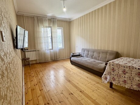 Yeni Yasamalda 2 otaqlı köhnə tikili mənzil satılır, 64 m², 157 000 AZN, şəkil 2 / 11