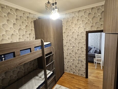 3-room new-build apartment for rent in Yeni Günəşli, 90 m², 700 AZN/mo, photo 4 / 9
