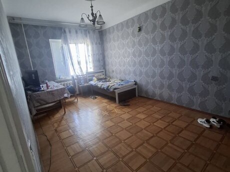 Massiv Ddə 2 otaqlı köhnə tikili mənzil satılır, 61 m², 126 000 AZN, şəkil 2 / 10