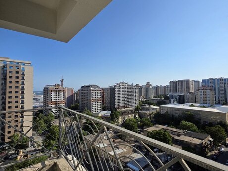 28 Mayda 3 otaqlı yeni tikili mənzil satılır, 125 m², 400 000 AZN, şəkil 5 / 12