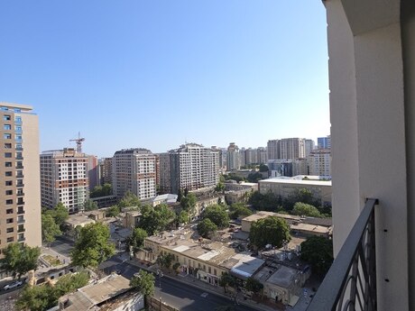 28 Mayda 3 otaqlı yeni tikili mənzil satılır, 125 m², 400 000 AZN, şəkil 3 / 12