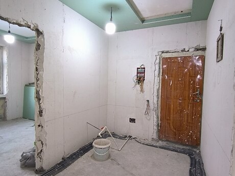 Xalqlar Dostluğunda 5 otaqlı köhnə tikili mənzil satılır, 120 m², 240 000 AZN, şəkil 2 / 12