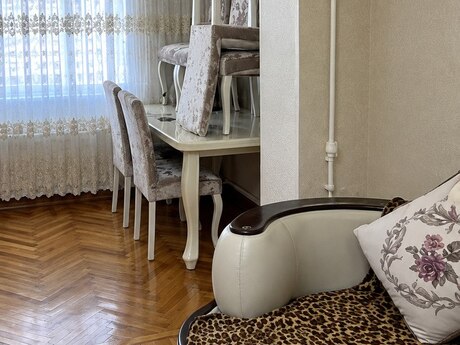 2-room old-build apartment for rent in Neftçilər, 65 m², 600 AZN/mo, photo 2 / 4