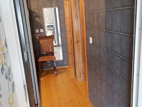 4-room old-build apartment for sale in Yeni Günəşli, 100 m², 195 000 AZN, photo 2 / 12