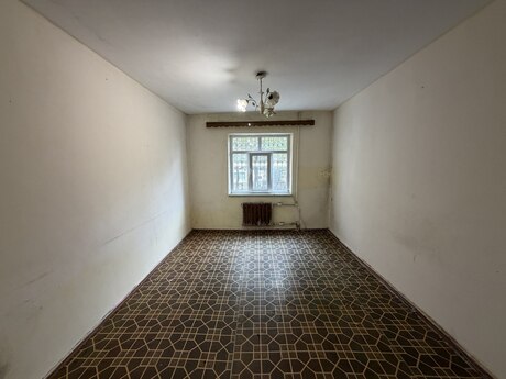 3-room old-build apartment for sale in Yeni Günəşli, 70 m², 148 000 AZN, photo 2 / 12