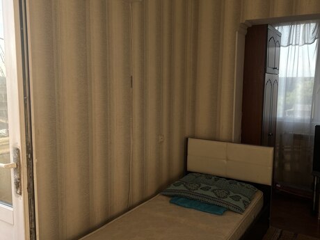 Продаётся 1-комнатная квартира в старом фонде, Qara Qarayev, 38 м², 150 000 AZN, фото 2 / 11