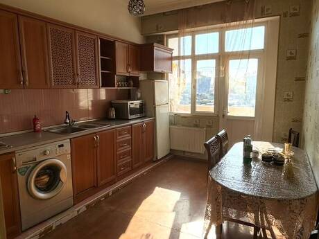 2-room new-build apartment for rent in İnşaatçılar, 70 m², 170 AZN/mo, photo 5 / 10