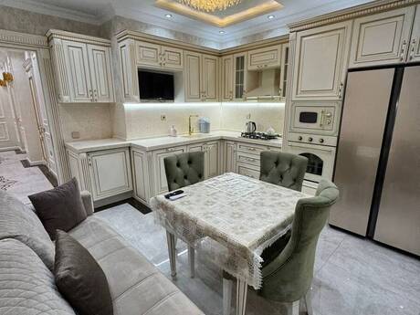 3-room new-build apartment for rent in Grand Hayat residence, 148 m², 1 700 AZN/mo, photo 3 / 12