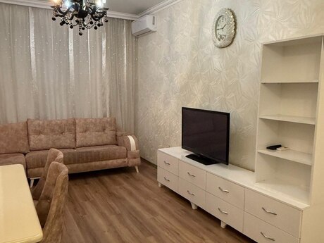 2 otaq · 60 m² · 15/18 mərtəbə, 20 Yanvar