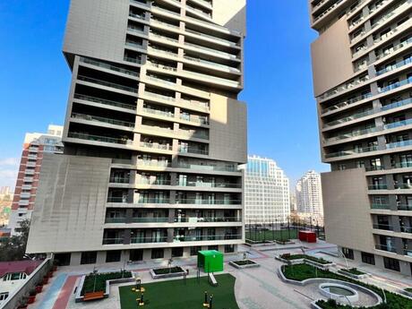 3 otaqlı mənzil, 150 m², Grand Hayat, 1 800 AZN