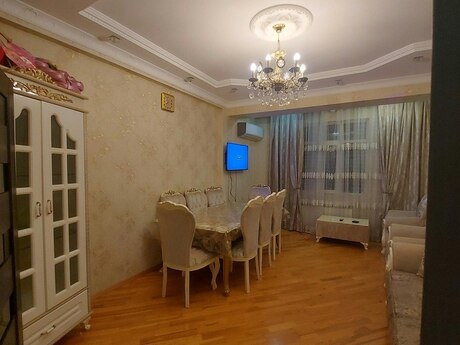 Yeni Bakı kompleksində 2 otaqlı yeni tikili mənzil kirayə verilir, 71 m², 500 AZN/ay, şəkil 2 / 12