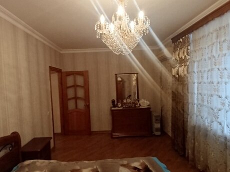 Azadlıq Prospektidə 2 otaqlı köhnə tikili mənzil satılır, 65 m², 205 000 AZN, şəkil 2 / 11