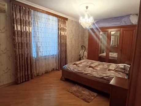 Azadlıq Prospektidə 2 otaqlı köhnə tikili mənzil satılır, 65 m², 205 000 AZN, şəkil 4 / 11