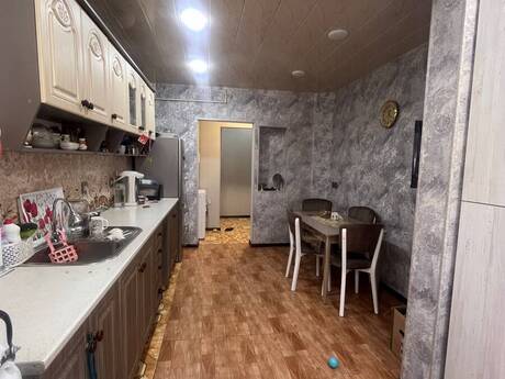 Продаётся 3-комнатная квартира в старом фонде, Yeni Yasamal, 75 м², 185 000 AZN, фото 5 / 12