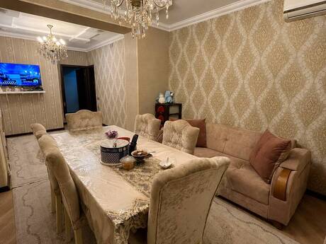 Продаётся 3-комнатная квартира в старом фонде, Yeni Yasamal, 75 м², 185 000 AZN, фото 3 / 12