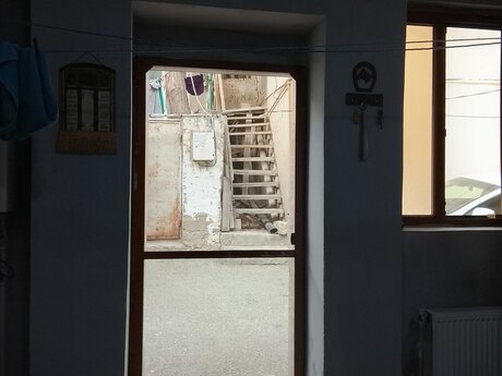 3-room old-build apartment for sale in 20-ci sahə, 90 m², 100 000 AZN, photo 2 / 5