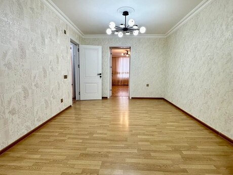 3 otaq · 80 m² · 1/5 mərtəbə, Elmlər Akademiyası