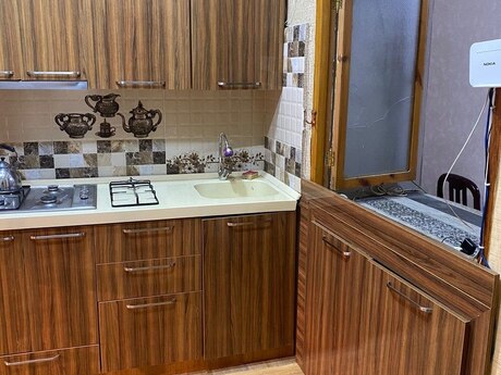 Продаётся 3-комнатная квартира в старом фонде, İçəri Şəhər, 56 м², 153 000 AZN, фото 2 / 11