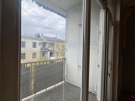 Elmlər Akademiyasında 3 otaqlı köhnə tikili mənzil satılır, 88 m², 240 000 AZN, şəkil 3 / 12